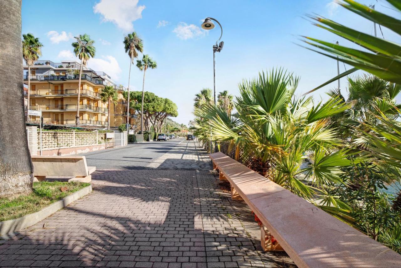 Ferienwohnung Casa Laura Elena San Bartolomeo Al Mare Exterior foto